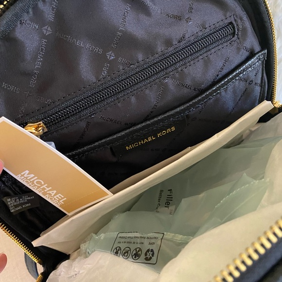 NEW Michael Kors Erin Medium Leather Backpack - Picture 5 of 5